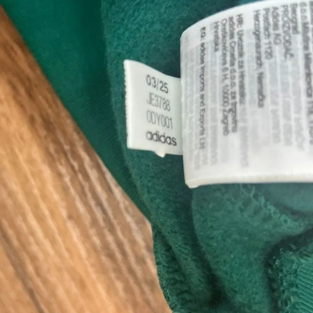 NWT Adidas Essentials Feel Cozy Sweatshirt Large Green Fleece Crewneck Pullover